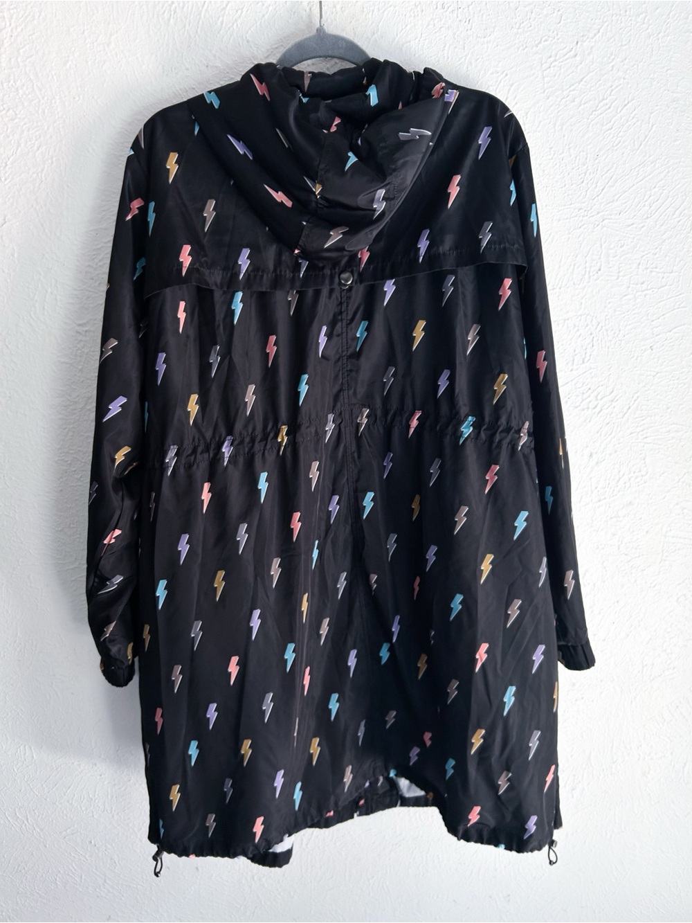 Torrid Lightning Bolt Hooded Rain Jacket Windbreaker Black Multicolor Size 2 - Picture 6 of 8